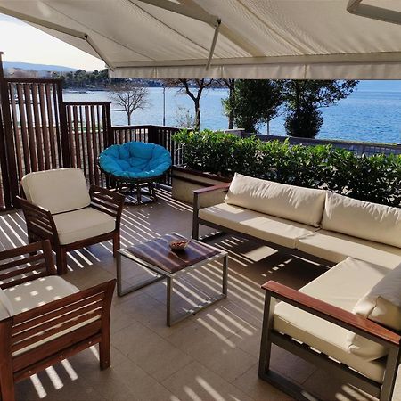 Apartman Emili Malinska Bagian luar foto