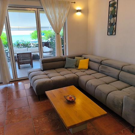 Apartman Emili Malinska Bagian luar foto